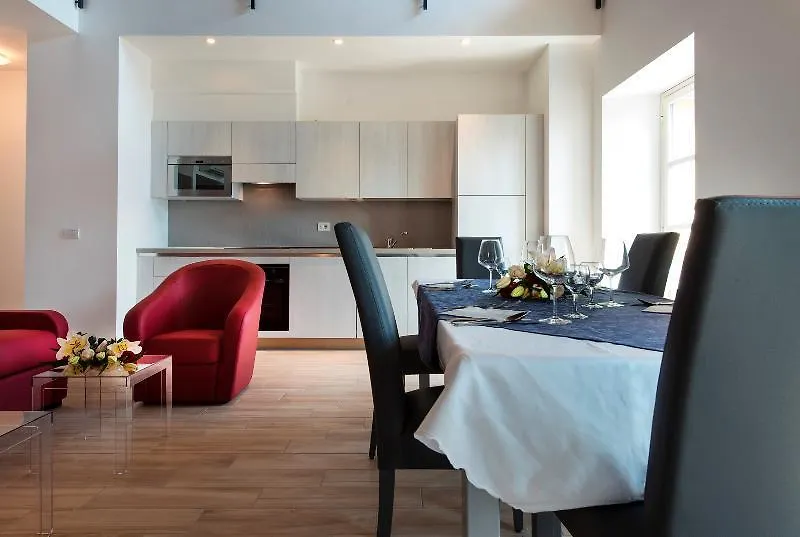 Hotel Britannia Luxury Apartments Como