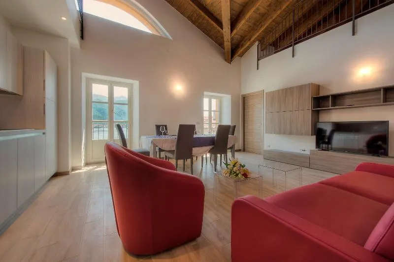 Britannia Luxury Apartments Como Hotel