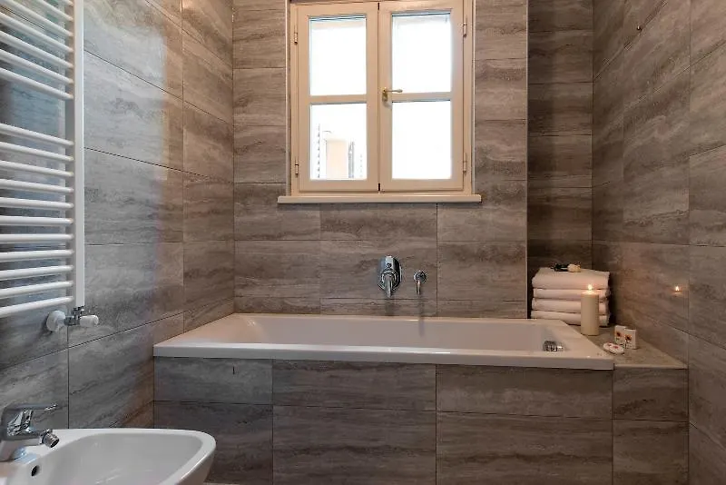 Hotel Britannia Luxury Apartments Como