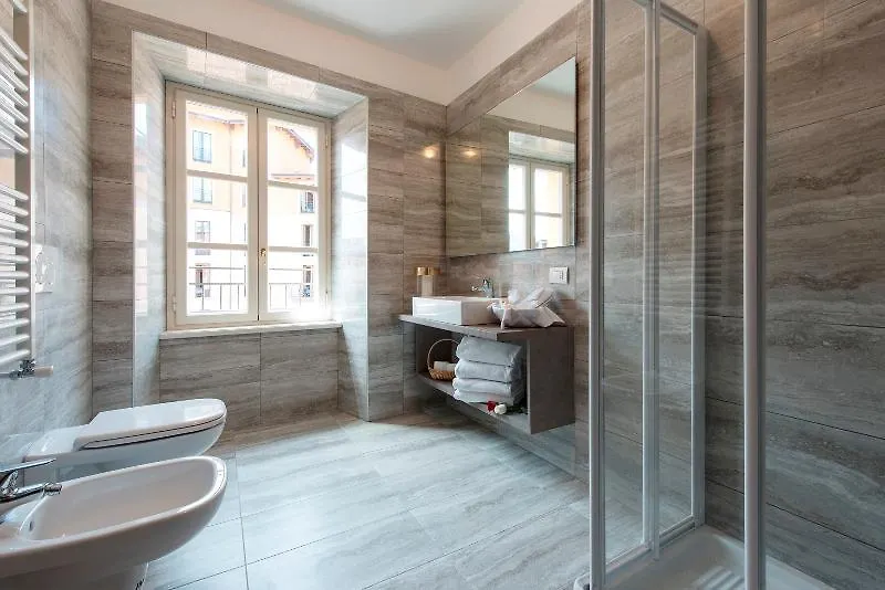 Britannia Luxury Apartments Como Hotel
